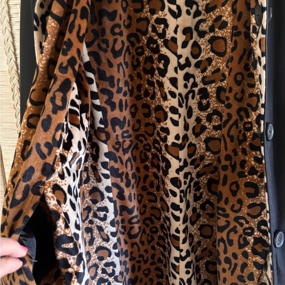 Dennis Basso Reversible Black/Leopard Print Coat - Picture 5 of 10